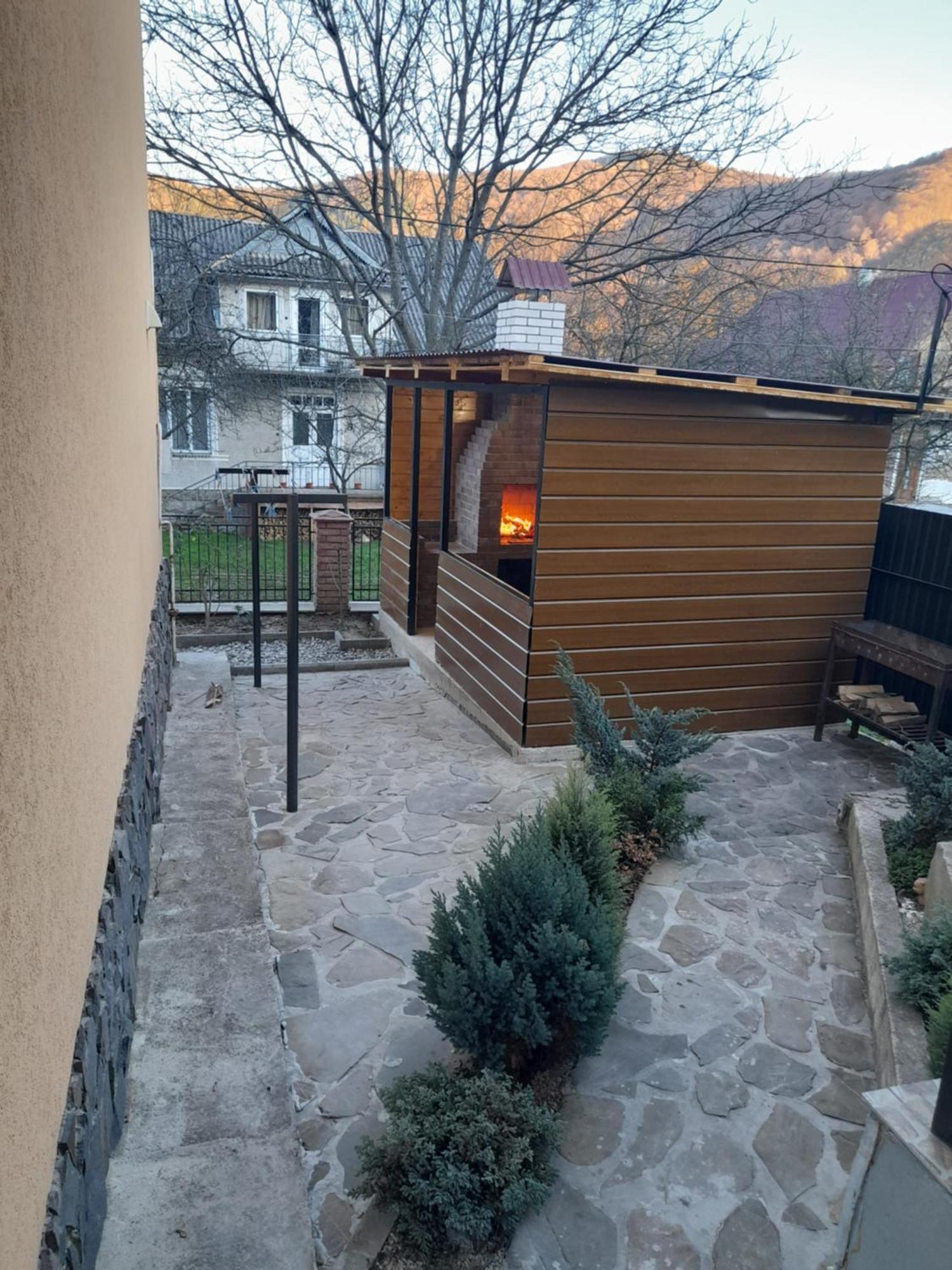 Dva Opryshka Villa Yaremche Oda fotoğraf